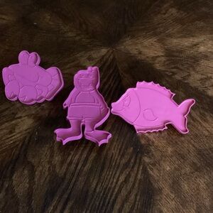 Vtg Barney cookie cutters set of 3
